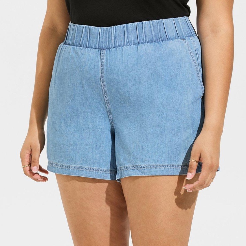 Torrid-Denim Shorts 4X Pull On Lightweight Pockets High Rise Plus Size Comfy